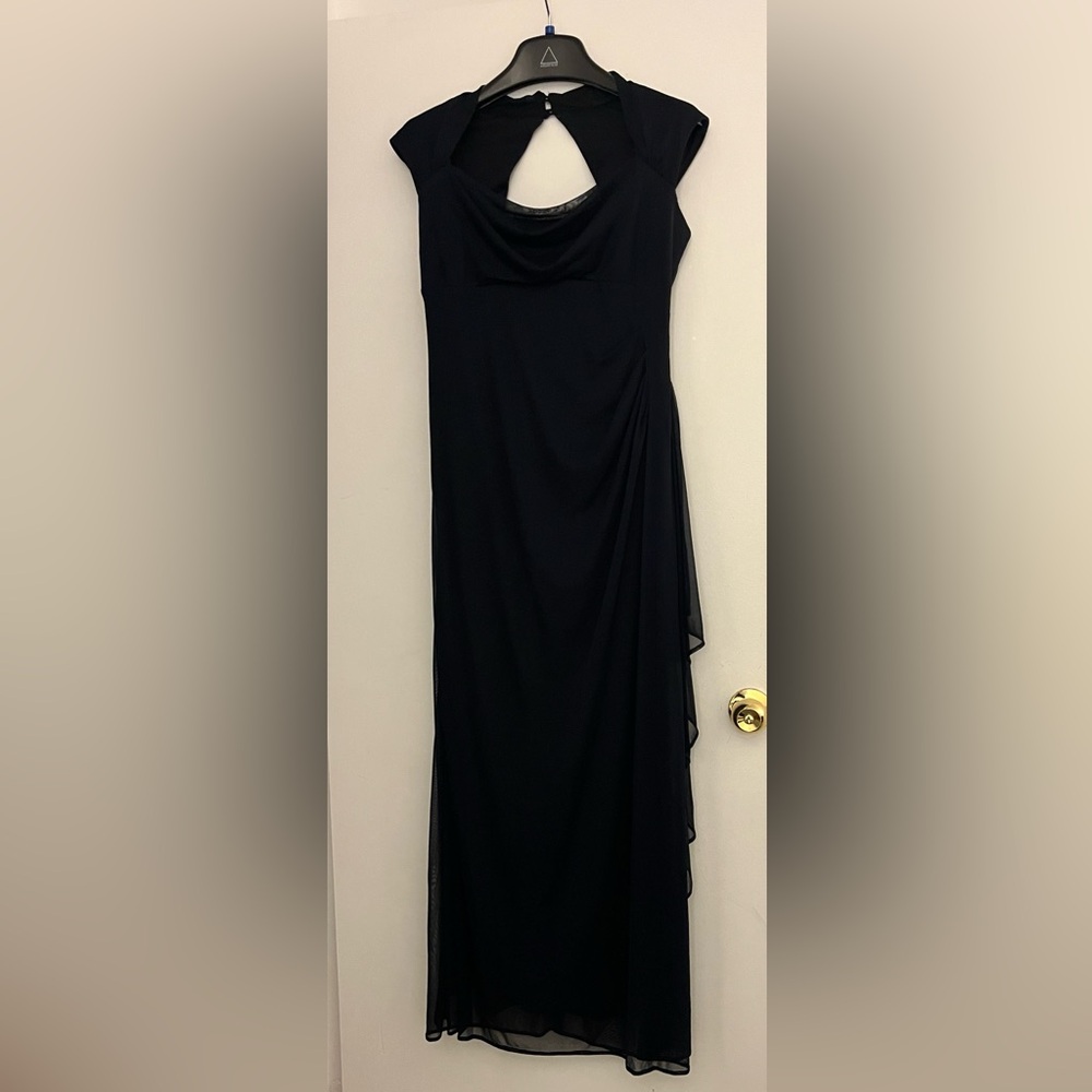 Chic One Shoulder Black Dress